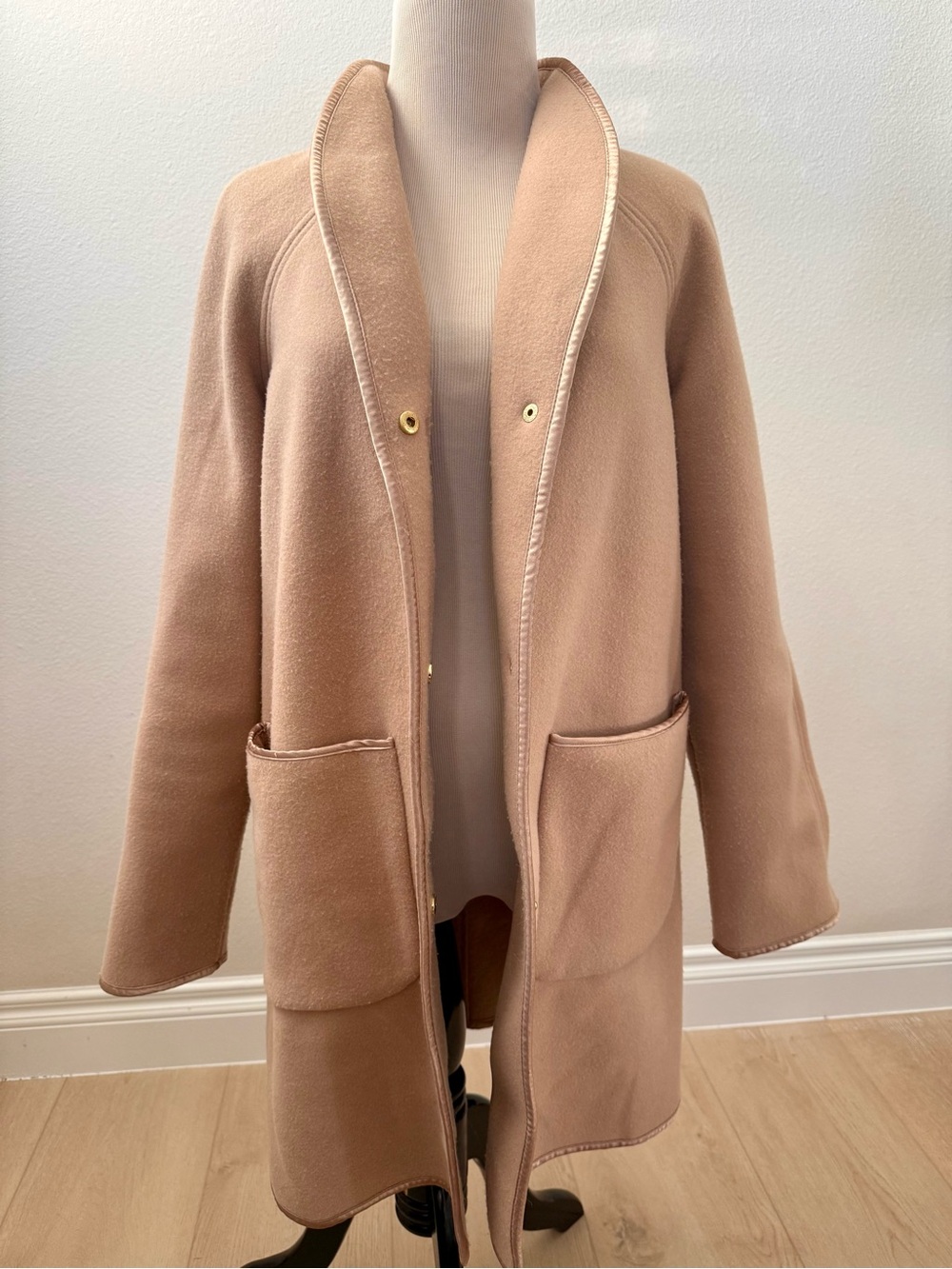 Kenneth Cole Women’s Longline Coat with Shawl Collar and Pockets Tan Camel L